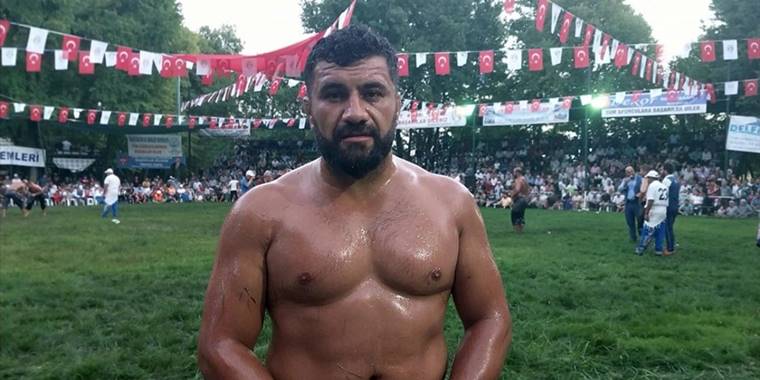 Muğla'nın faal tek başpehlivanı Ali Yanatma'nın er meydanı inadı