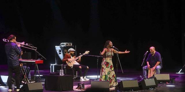 İspanyol sanatçı Buika, AKM'de konser verdi