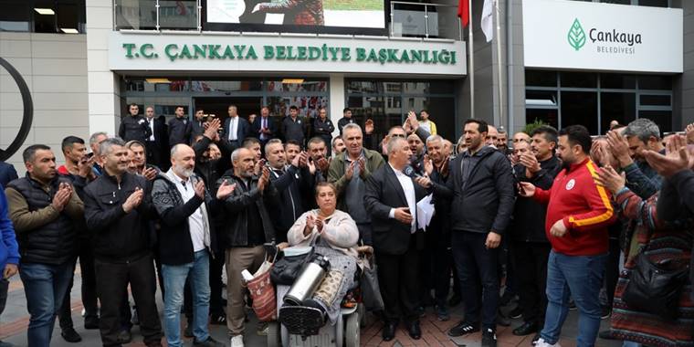 Sıhhiye'deki pazar yerinin tahliye edileceği iddiasına esnaftan tepki