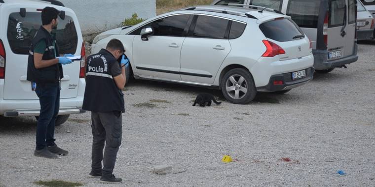 Karaman'da bıçaklı kavgada bir kişi ağır yaralandı