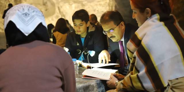Çankırı'da öğrenciler, Yer Altı Tuz Şehri'nde kitap okudu