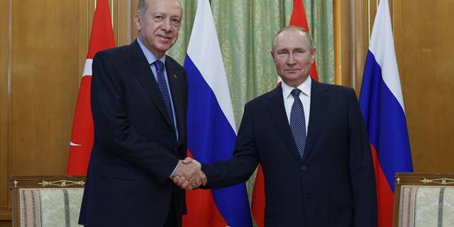 Cumhurbaşkanı Erdoğan, Rusya Devlet Başkanı Putin ile telefon görüşmesi gerçekleştirdi
