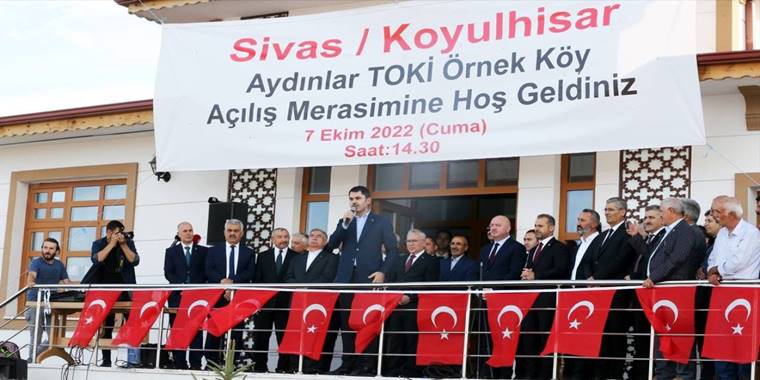Bakan Kurum, Sivas'ta 'TOKİ Örnek Köy' açılış töreninde konuştu