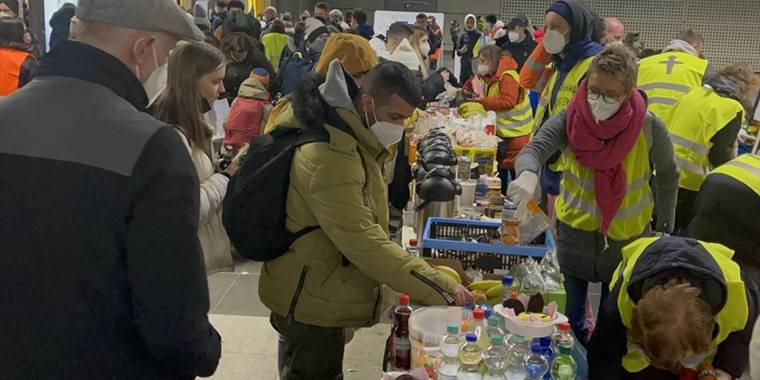 Savaştan kaçarak Almanya'ya gelen Ukraynalı mültecilerin sayısı 1 milyonu geçti