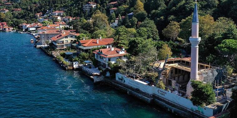 Restorasyonunun yüzde 70'i tamamlanan Vaniköy Camisi küllerinden doğuyor