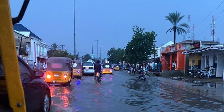 Nijerya'da seller 24 can aldı