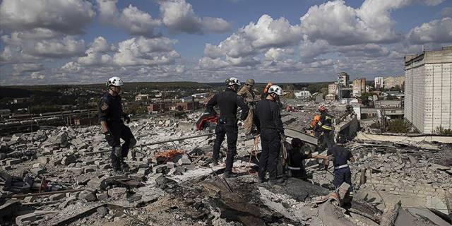 Ukrayna: Zaporijya'ya düzenlenen Rus saldırısında 17 kişi öldü