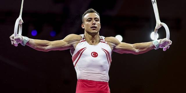 Milli sporcu Adem Asil'den Artistik Cimnastik Dünya Challenge Kupası'nda altın madalya