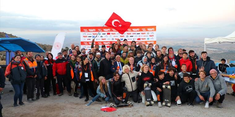 Aksaray'da düzenlenen Dünya İniş Kaykay ve Hız Kızağı Şampiyonası sona erdi