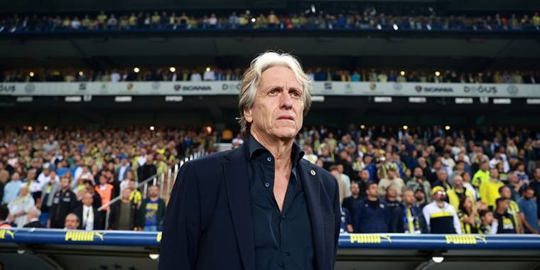 Jorge Jesus yönetimindeki Fenerbahçe, Kadıköy'de puan kaybetmiyor