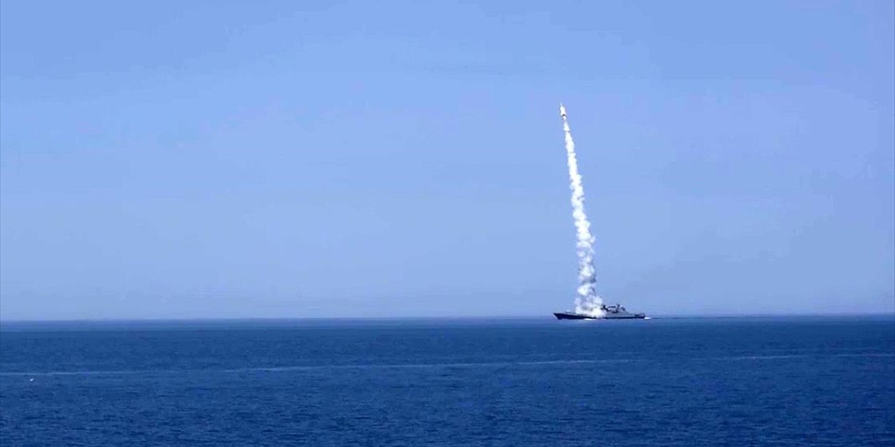 Rusya: Ukrayna’nın askeri yönetim, iletişim ve enerji sistemlerine saldırı düzenledik