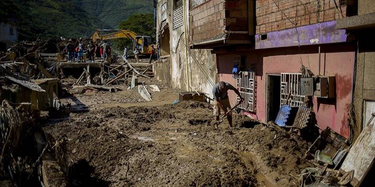 Venezuela'da şiddetli yağışların neden olduğu heyelanda ölenlerin sayısı 36'ya çıktı