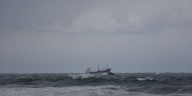 Kongo Demokratik Cumhuriyeti’nde yolcu ve yük taşıyan geminin batması sonucu 40 kişi öldü
