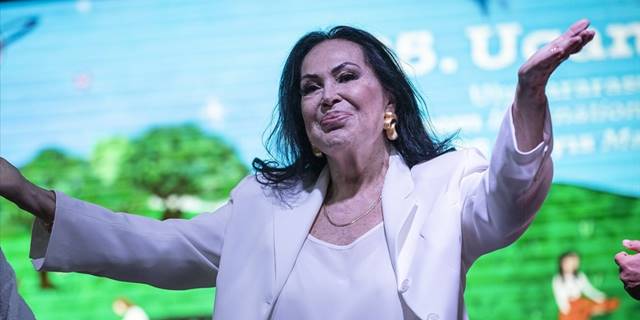 Yeşilçam'ın sultanı Türkan Şoray, AKM'de hayranlarıyla buluşacak