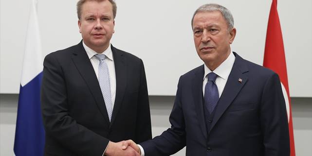 Bakan Akar, Finlandiya Savunma Bakanı Kaikkonen ile görüştü
