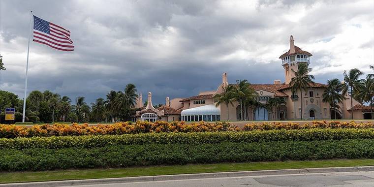 Eski çalışanı, Trump'ın Mar-a-Lago'daki belgelerin taşınmasını emrettiğini söyledi
