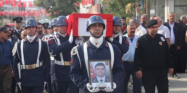 Şehit Uzman Çavuş Kürşat Sert, son yolculuğuna uğurlandı