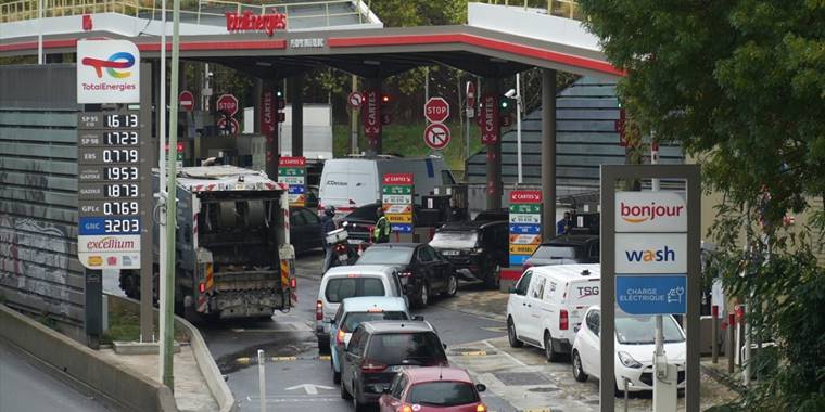 Fransa'da akaryakıt krizi uzun mesafe kateden pazarcıların kazancını azalttı