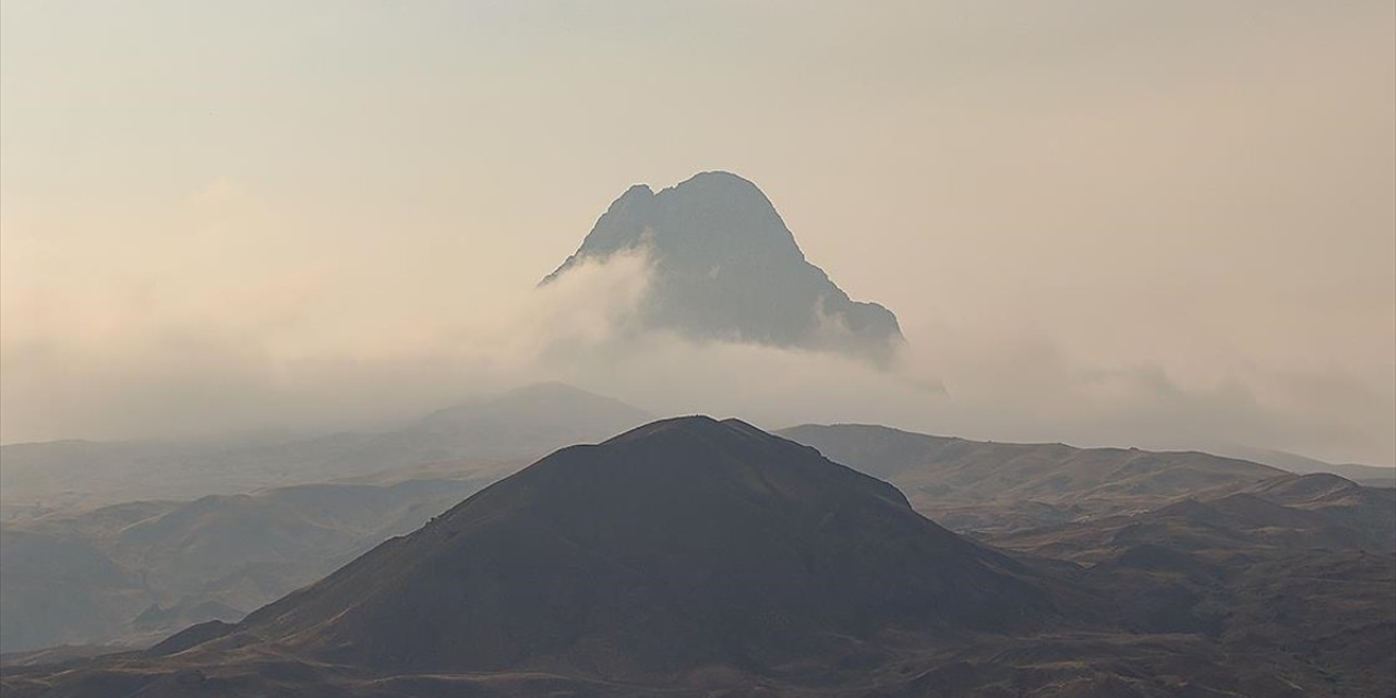 Iğdır'ın yüksek kesimleri sis altında