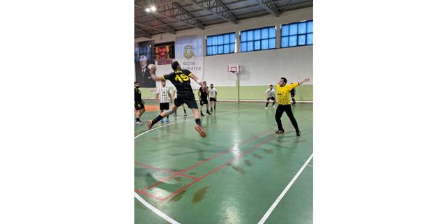 Konya Büyükşehir Belediyespor Hentbol Takımı sezona galibiyetle başladı