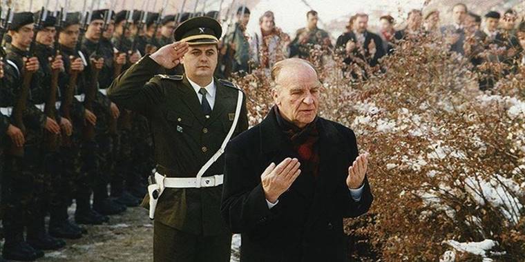 Bosna Hersek'in ilk cumhurbaşkanı Aliya İzetbegoviç'in vefatının üzerinden 19 yıl geçti