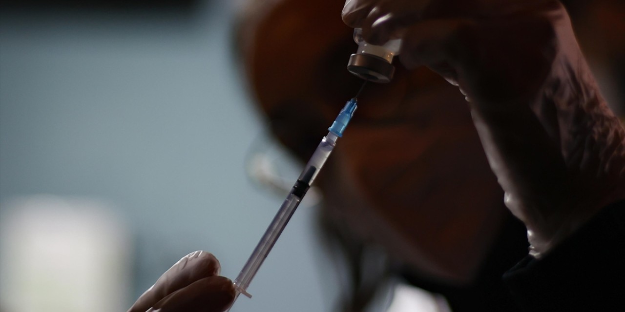 AB savcıları AB'nin Kovid-19 aşısı alımıyla ilgili soruşturma yürütüyor