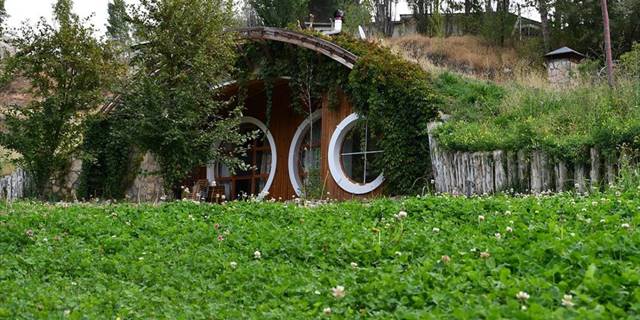 Sivas'ın 'Hobbit evleri'ne yabancı turist ilgisi artıyor