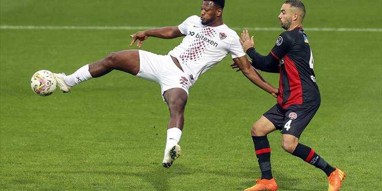 Fatih Karagümrük evinde 3 golle kazandı