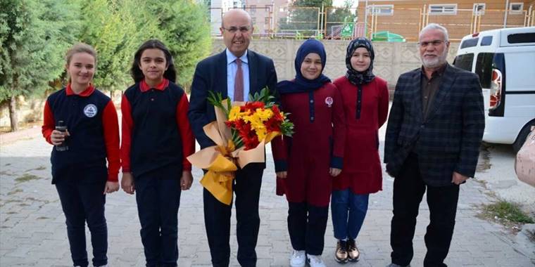 Başkan Ekicioğlu, öğrencilerle bir araya geldi