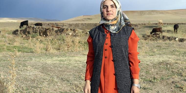 Ziraat fakültesi mezunu Ağrılı genç kız, devlet desteğiyle besici oldu