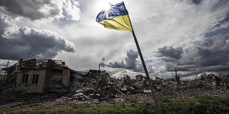 Ukrayna yönetiminden Putin'in sıkıyönetim kararına tepki