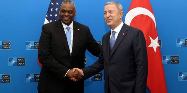 Milli Savunma Bakanı Akar, ABD'li mevkidaşı Austin ile telefonda görüştü