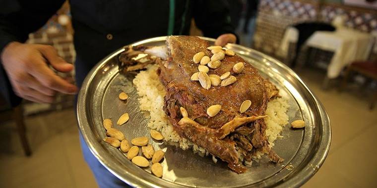 Diyarbakır ve Mardin'i karşı karşıya getiren lezzet: Kaburga dolması