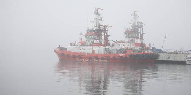 Çanakkale Boğazı sisin etkisini yitirmesiyle gemi geçişlerine açıldı