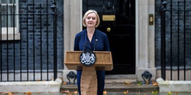 İngiltere tarihinin "en kısa süre görevde kalan Başbakanı" Liz Truss oldu