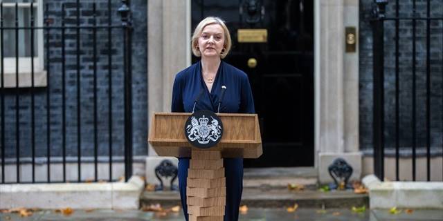 İngiltere, siyasi istikrarsızlığın gölgesinde 1 yılda 3'üncü başbakanını bekliyor