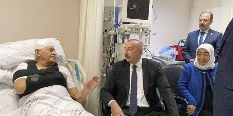 Azerbaycan'da kaza geçiren Binali Yıldırım'ı taşıyan ambulans uçak İstanbul'a hareket etti