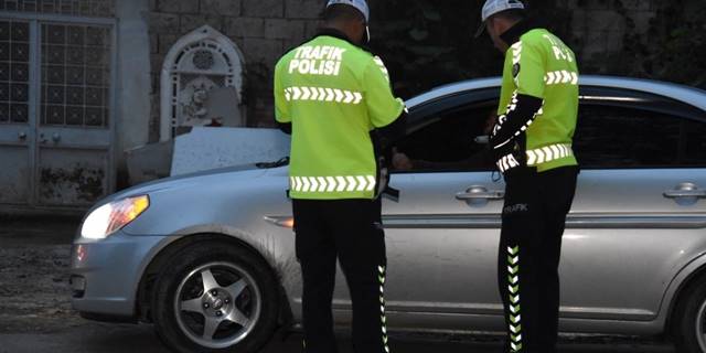 Ülke genelinde 33 bin 164 personelle "Huzurlu Sokaklar ve Terör Suçları Uygulaması" yapıldı