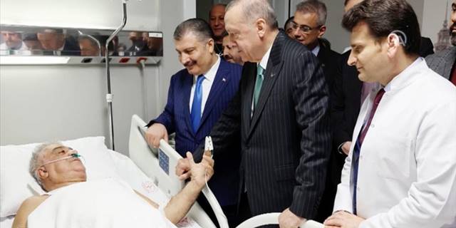 Cumhurbaşkanı Erdoğan, Binali Yıldırım'ı hastanede ziyaret etti