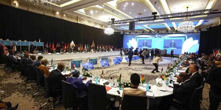 İİT 12. Enformasyon Bakanları Konferansı Başkanlığı Türkiye'ye devredildi