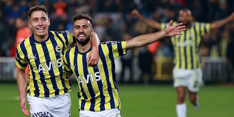 Fenerbahçe son dakikalarda güldü