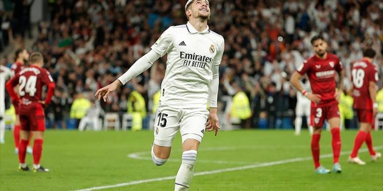 İspanya'da lider Real Madrid sahasında Sevilla'yı mağlup etti