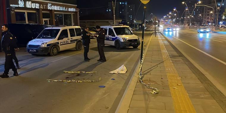 Kayseri'de bir kişi akrabasını bıçakla yaraladı