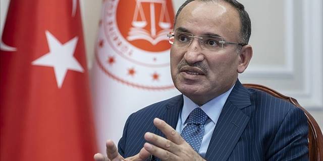 Adalet Bakanı Bozdağ: Başörtüsü değişikliği için gerekirse referanduma da gidilebilir