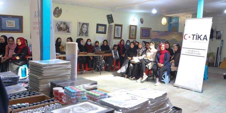 TİKA, Kabil'deki Hattatlar Derneğine malzeme desteğinde bulundu