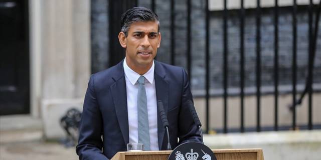 İngiltere'de yeni kabine belli oldu