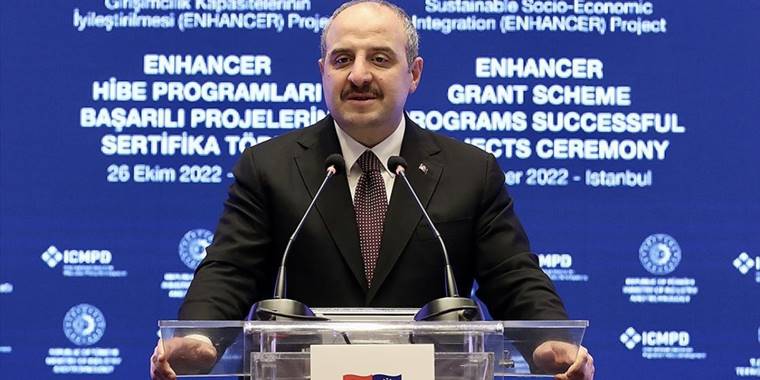 Varank: Türkiye en çok yatırım yapılan zirvedeki ilk 10 ülke arasında yerini aldı