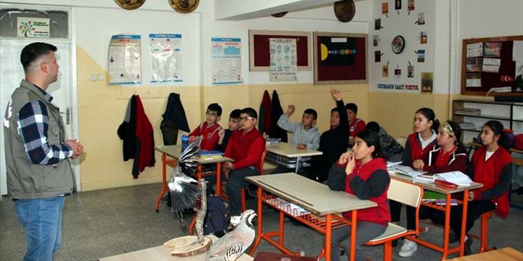 Kırşehir'de okullarda tabiat koruma ve biyoçeşitlilik eğitimleri verildi