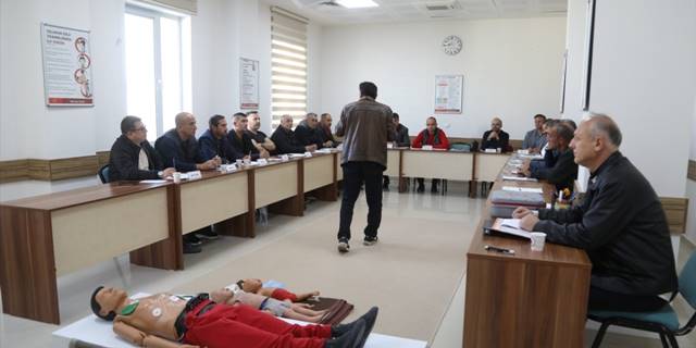 Niğde Belediyesi personeline ilk yardım eğitimi verildi