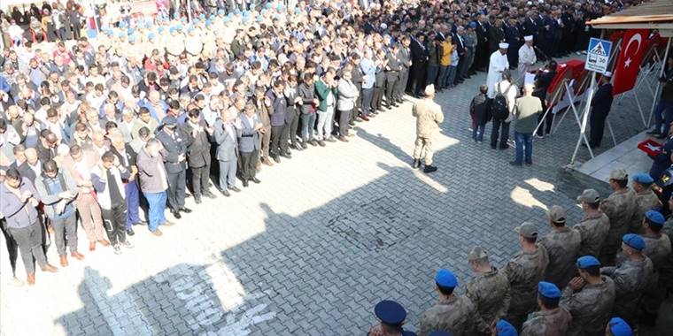 Şehit Piyade Uzman Çavuş Faim Bozkurt, Batman'da son yolculuğuna uğurlandı